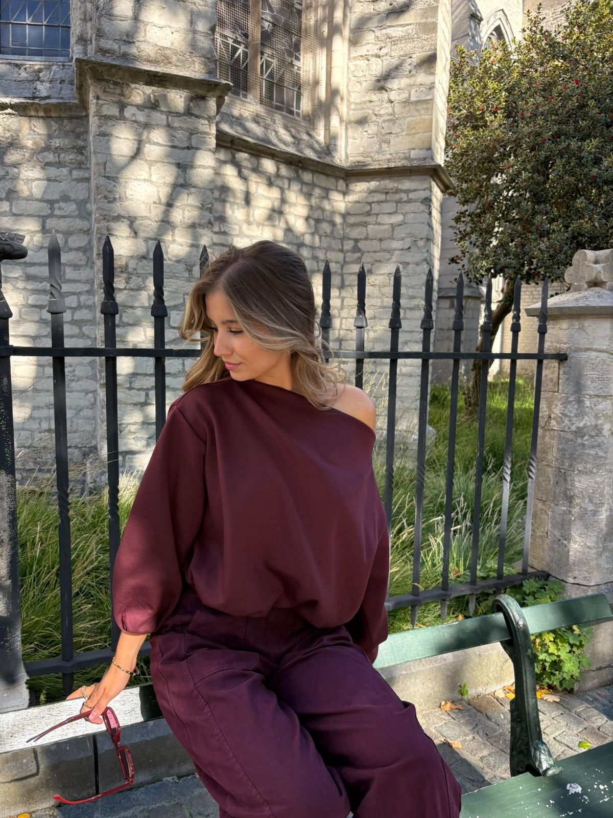 José Off Shoulder Knit Burgundy