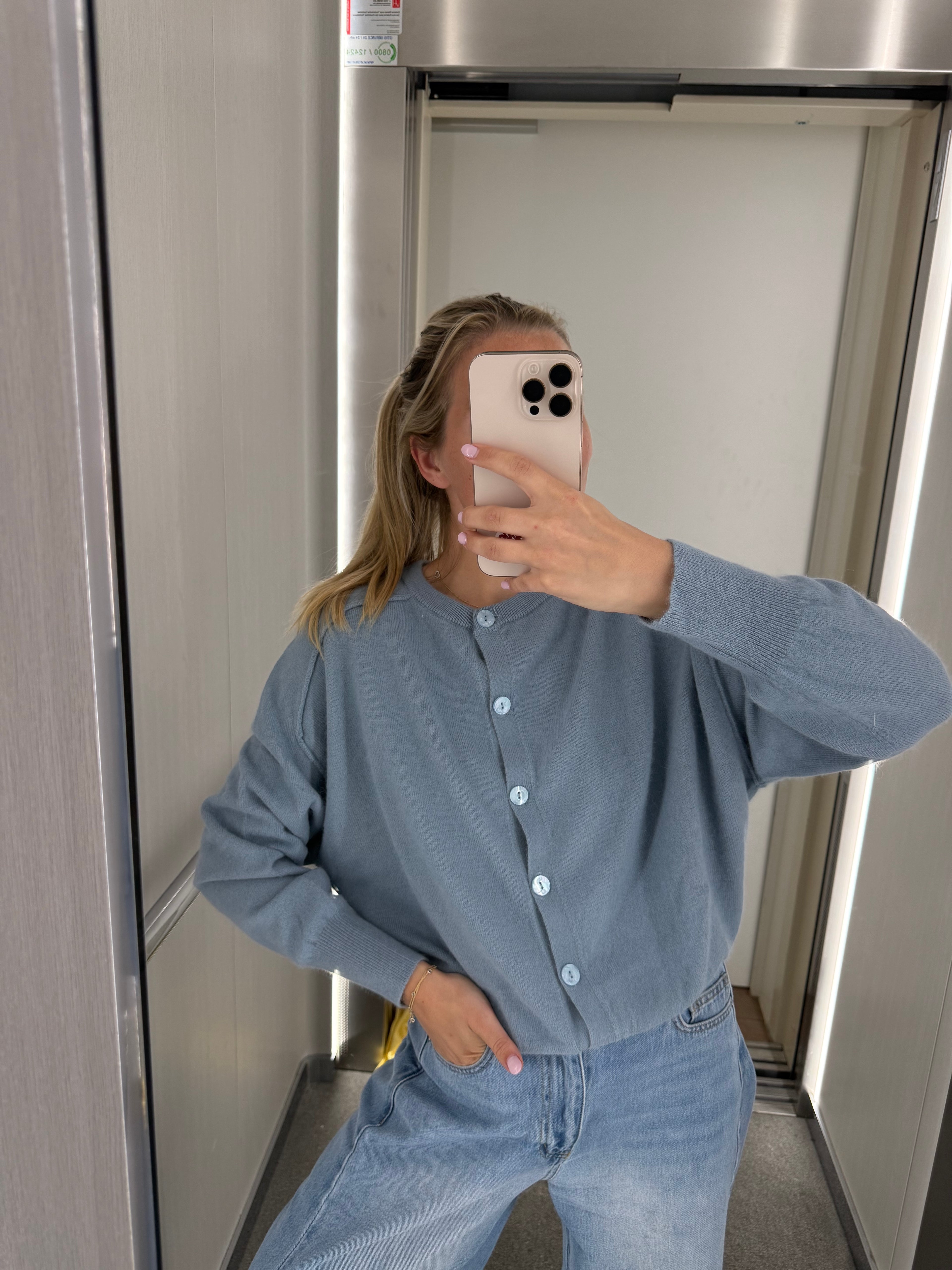 Jeanne Knit Grey Blue