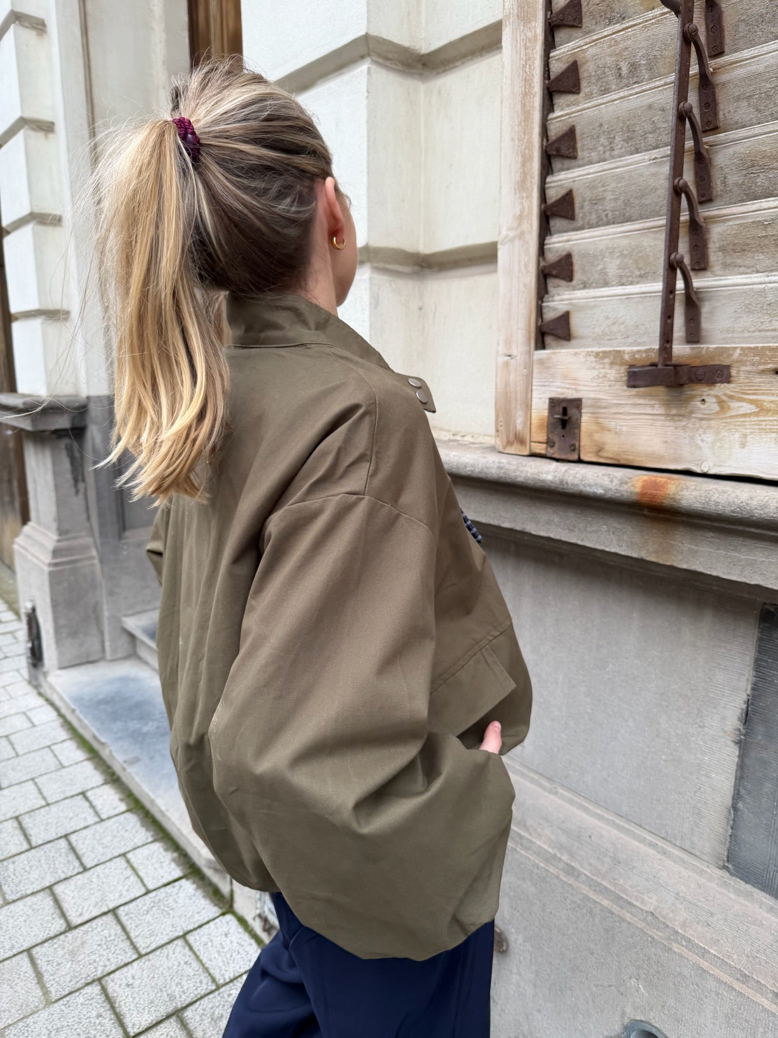 Leontine Vest Khaki