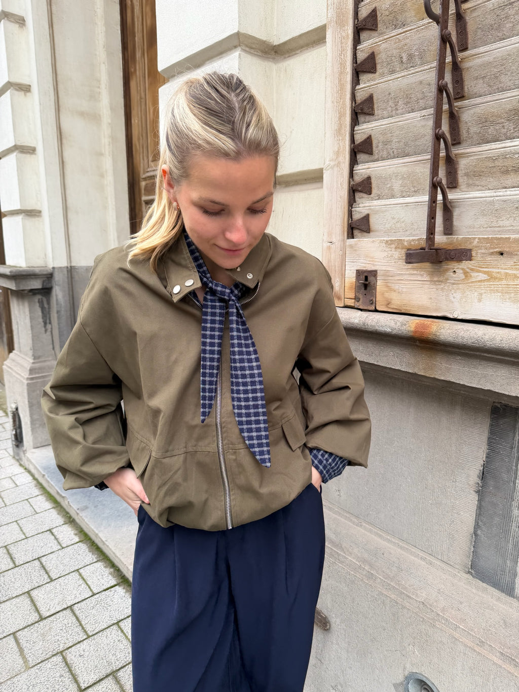 Leontine Vest Khaki