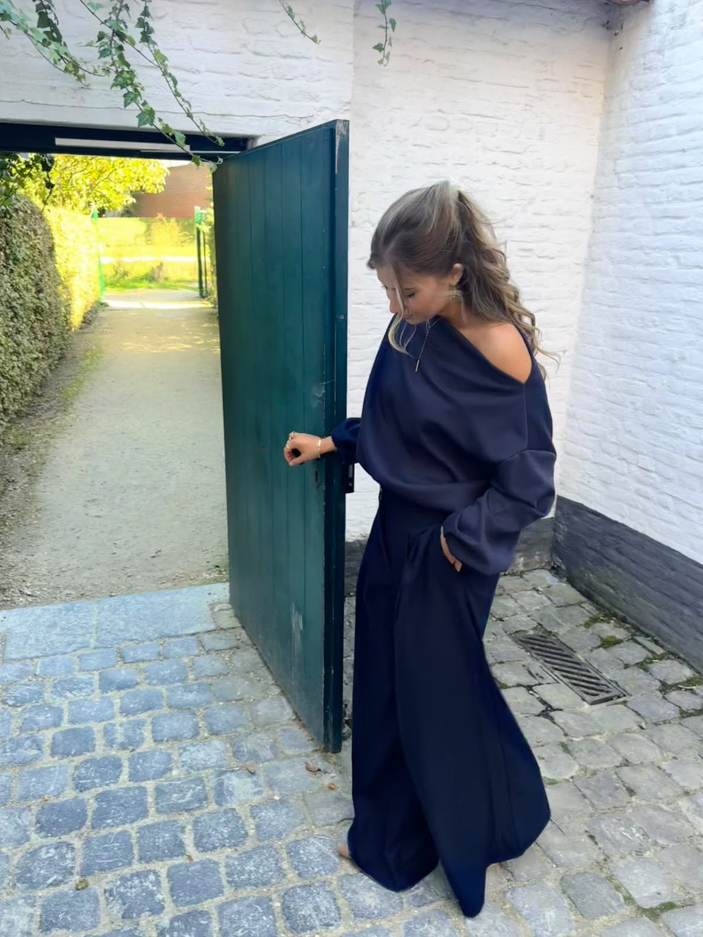 José Off Shoulder Knit Marine